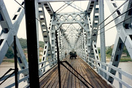 One lane bridge